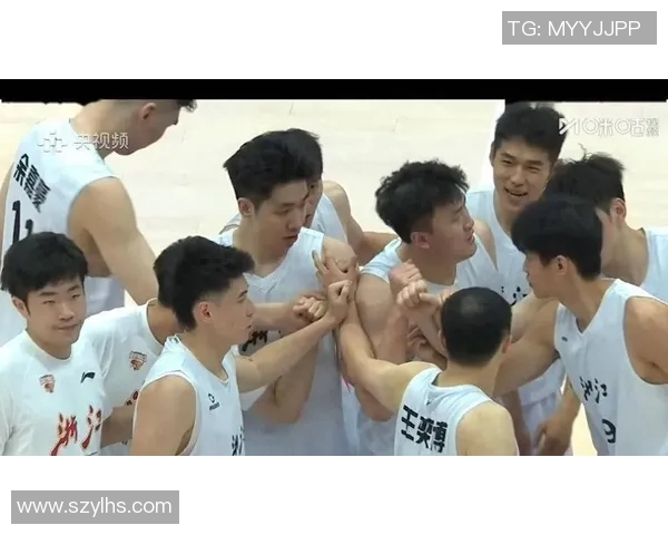 余嘉豪的成长之路与篮球梦想的追逐之旅 余嘉豪的成长之路与篮球梦想的追逐之旅