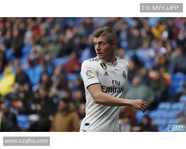 克罗斯:从中场指挥官到足球战术革新者的精彩旅程 克罗斯:从中场指挥官到足球战术革新者的精彩旅程