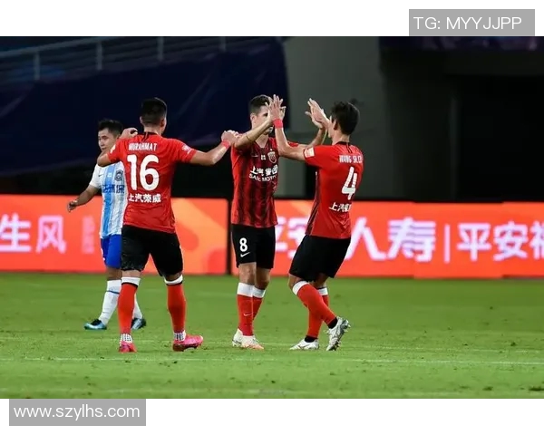 埃门与芬洛激战正酣球迷期待精彩进球与逆转时刻 埃门与芬洛激战正酣球迷期待精彩进球与逆转时刻