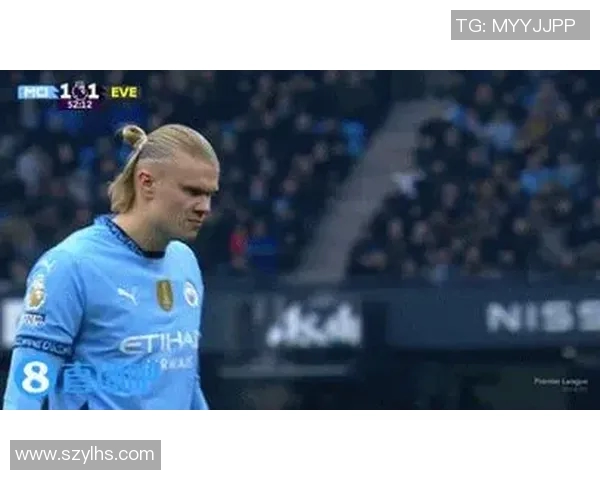 英超激战埃佛顿主场迎战曼联双雄对决引发球迷热议