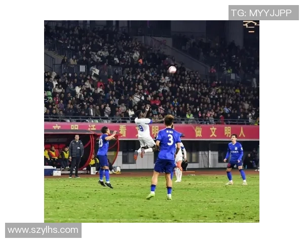 梅州客家队迎战青岛球队展现精彩对决与激烈竞争