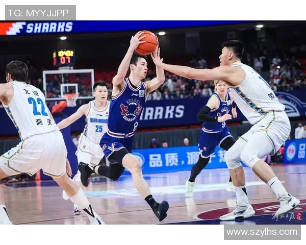 CBA季后赛精彩对决北京队与上海队全场录像回放及精彩瞬间分析