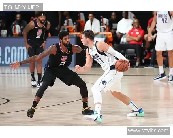 卡希尔与马克戴维斯的精彩对决分析与赛后点评