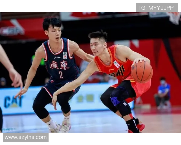 上海足球队区域防守策略分析及其在比赛中的优劣势探讨
